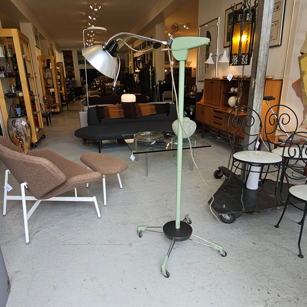 Industrial Green Rolling Medical Floor Lamp