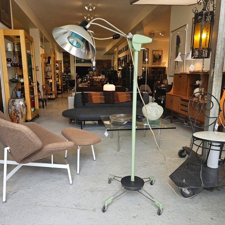 Industrial Green Rolling Medical Floor Lamp
