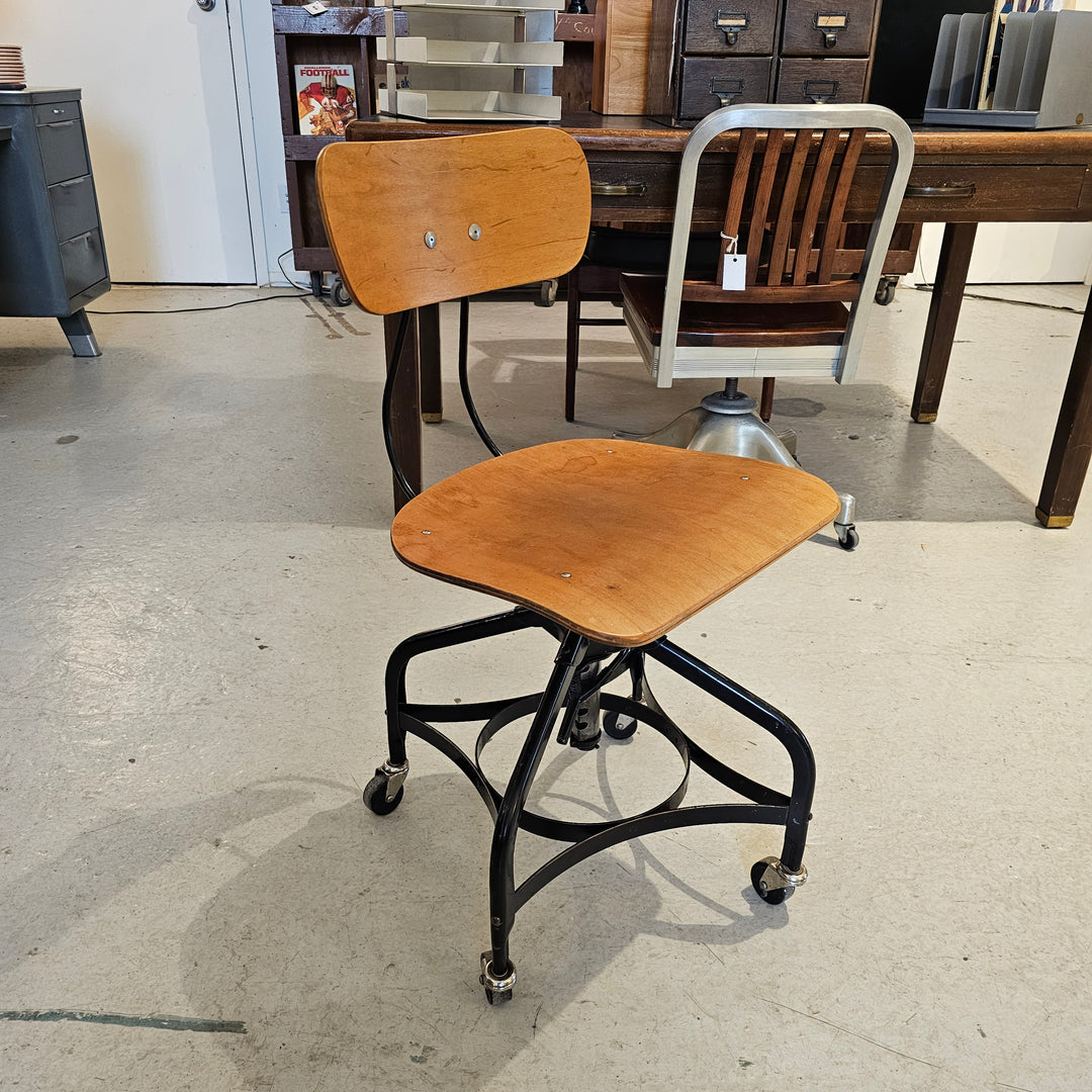 Toledo Drafting Stool / Chair