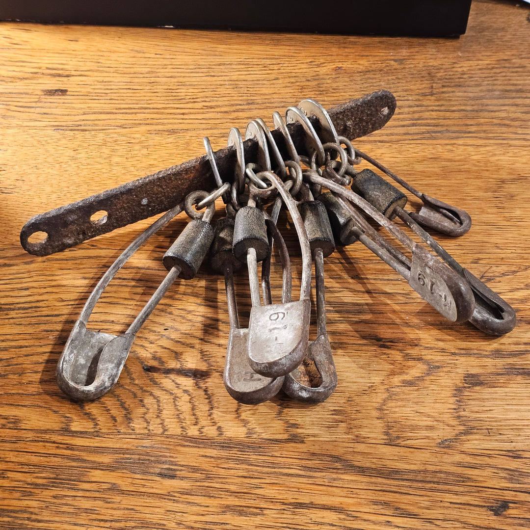 Antique Laundry Pin Set, 1920's