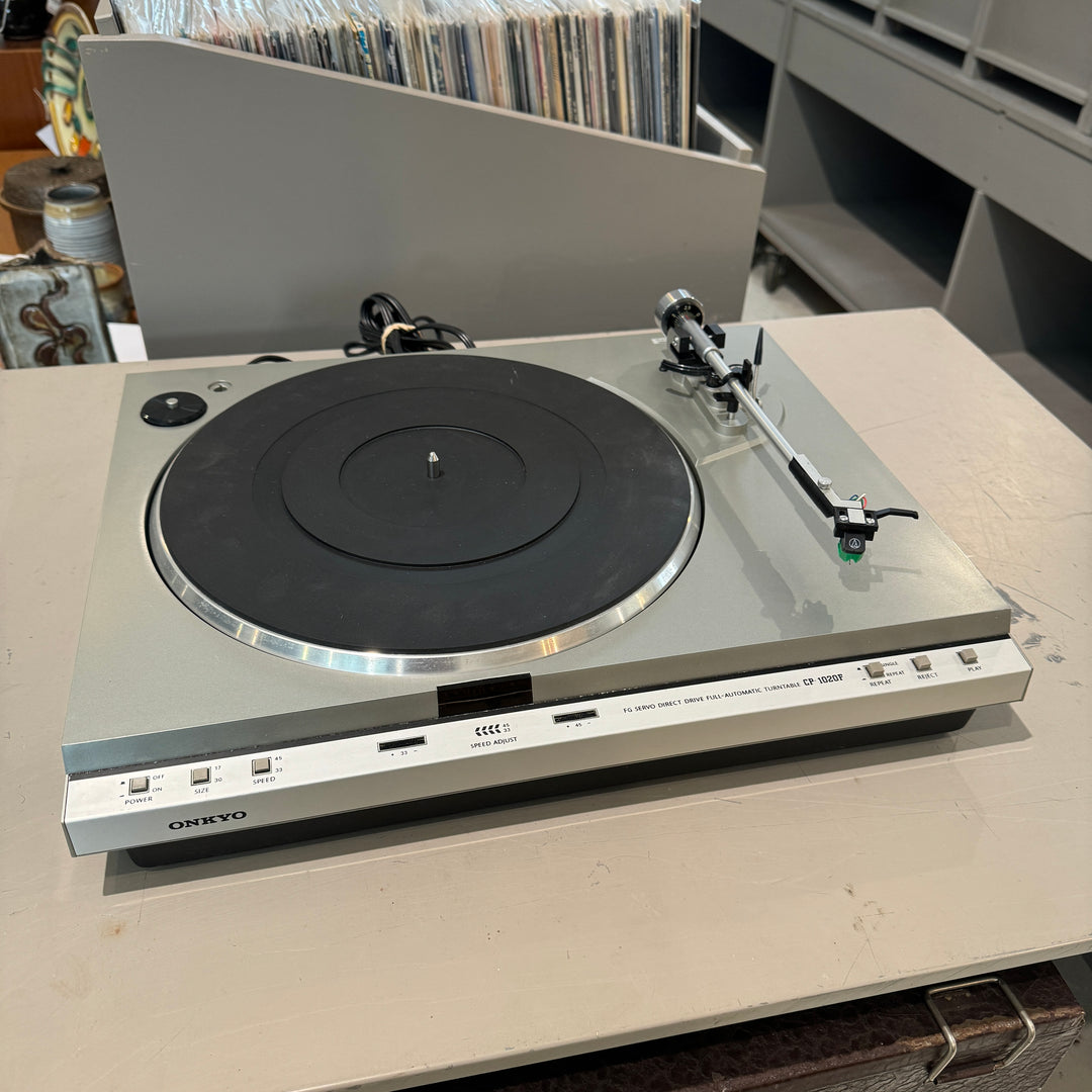 Onkyo CP-1020F Turntable